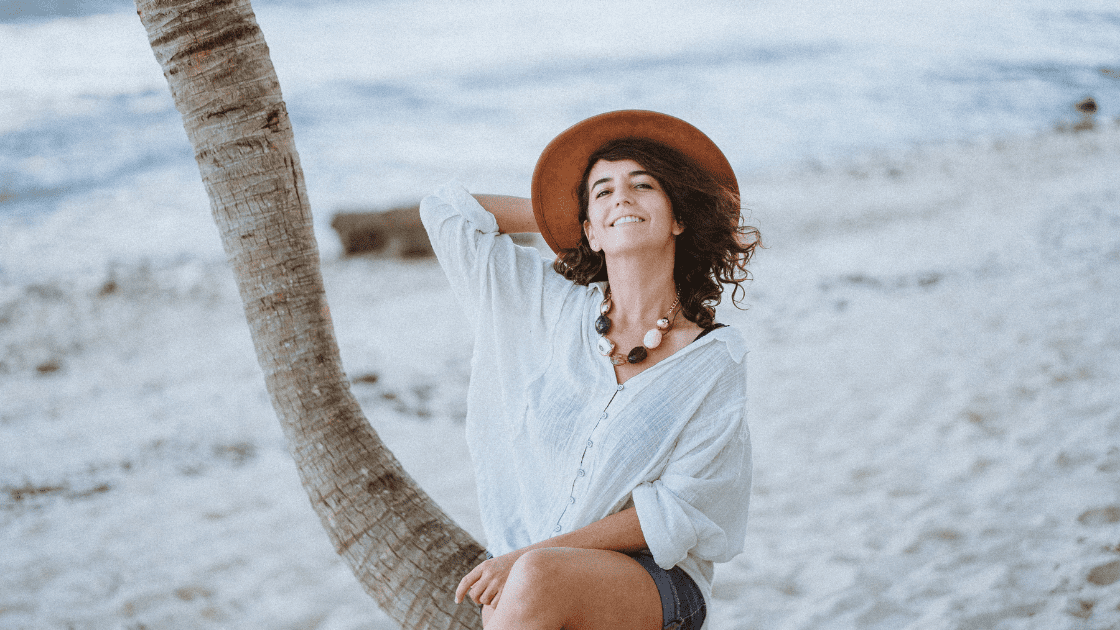 Michelle Rogers of The WELLthy Woman, an online practice mentor, sharing tips on how to build a profitable health coaching business