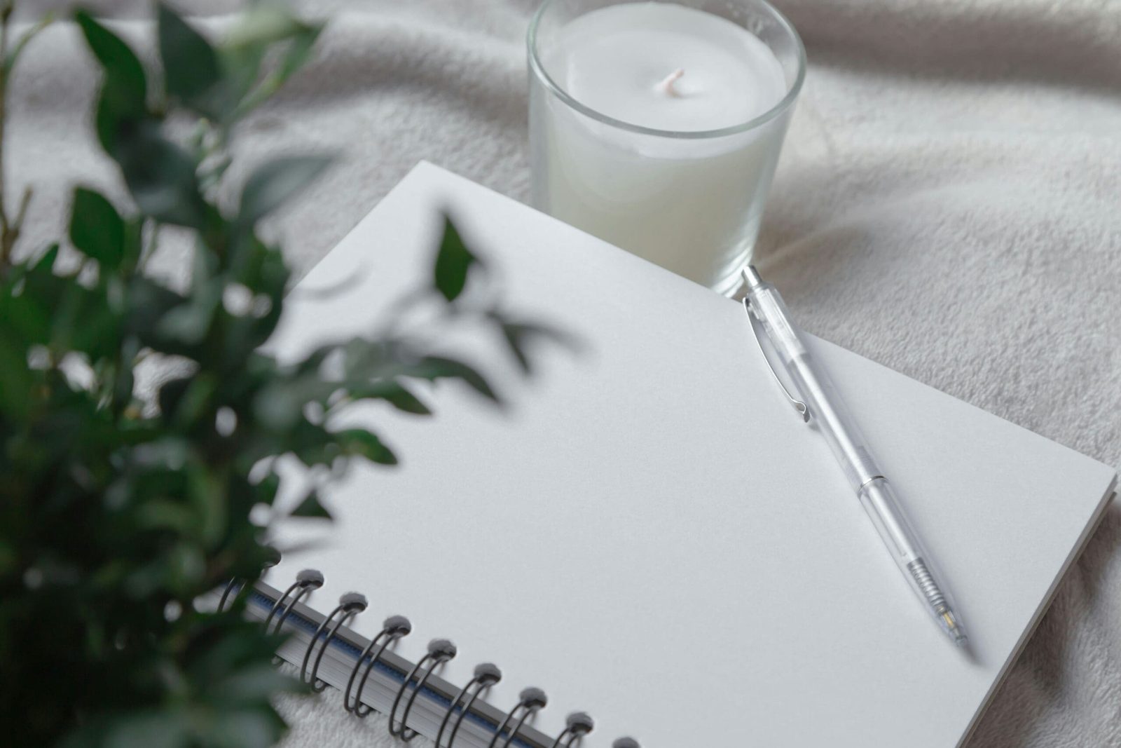 Notebook and pencil ready to take notes on how to to prepare to learn about the online models of care for health practitioners