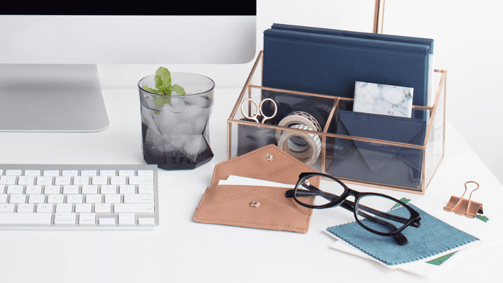 Desktop with tools for health and wellness practitioners to learn how to how to grow their online health practice.